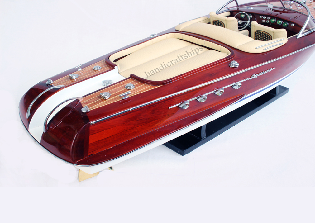 Mô hình tàu Riva Aquarama 50cm (Nệm kem)