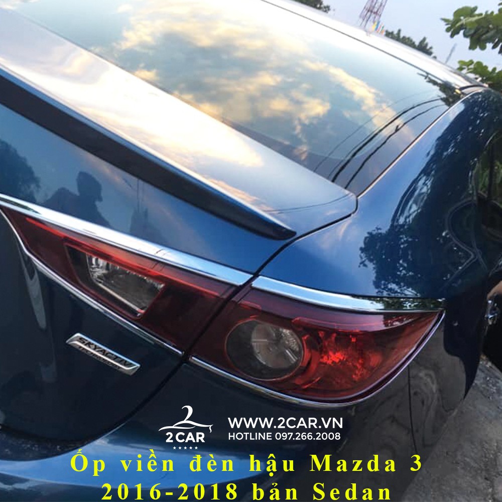 Ốp viền đèn hậu Mazda 3 2016-2018 sedan