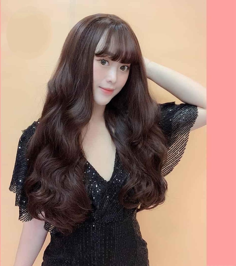 Tóc giả nguyên đầu xoăn Hàn Quốc siêu xinh có rãnh da đầu, chất tóc tơ cao cấp loại 1, chịu nhiệt tốt có thể bấm uốn, duỗi, gội. giống tóc thật 100%
