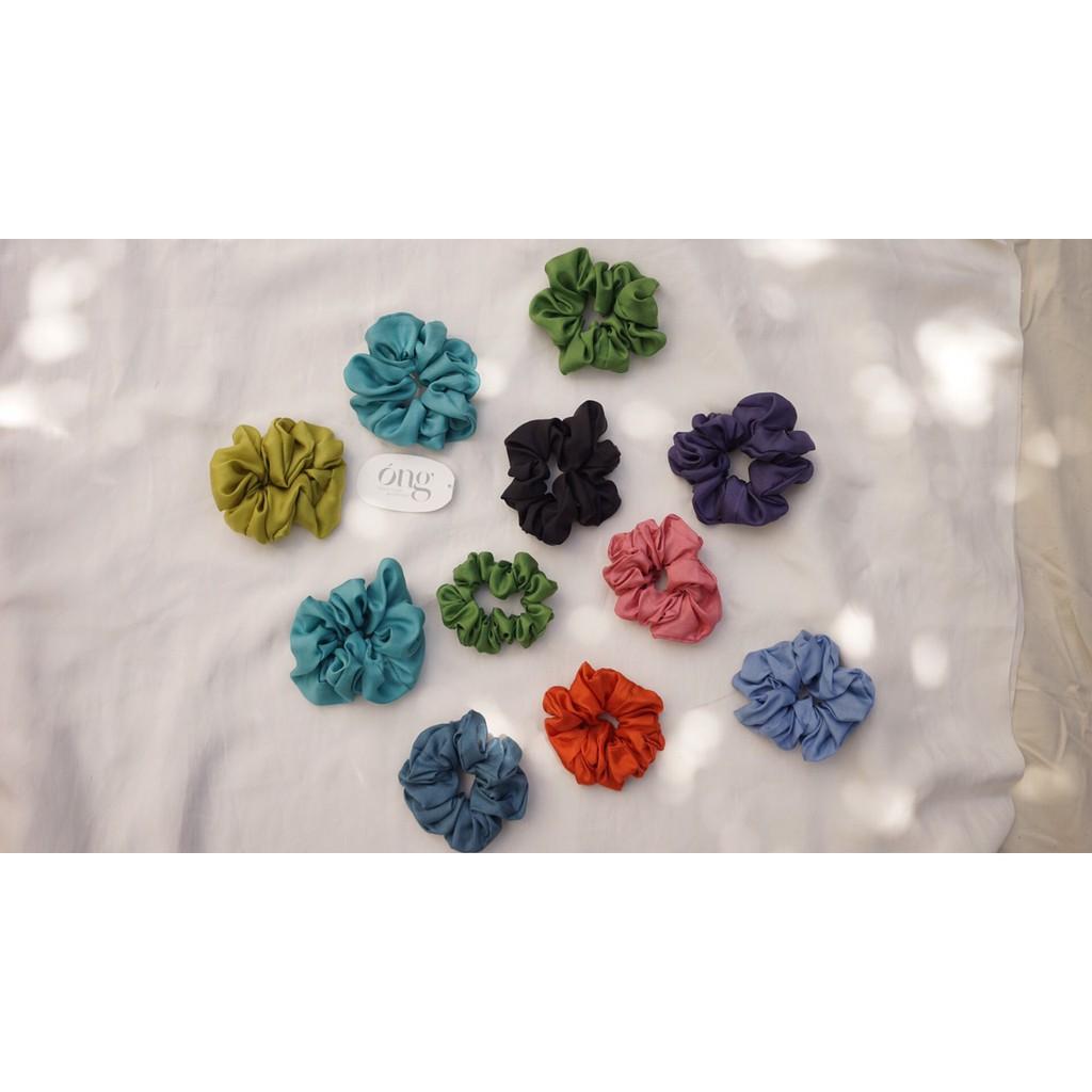 Combo 5 Dây Buộc Tóc Scrunchies Lụa Nhiều Màu, Không Gây Rụng Tóc, Mềm Mại Và Nhẹ