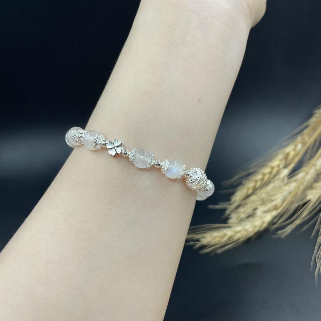 Vòng tay charm bạc TUDO mặt trăng Moonstone trắng ánh xanh mix cỏ 4 lá May Mắn và 2 bi khắc 3D - nữ Kim Thủy