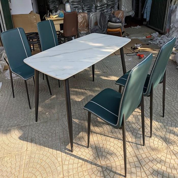 Bộ bàn ăn mặt đá kèm 4 ghế