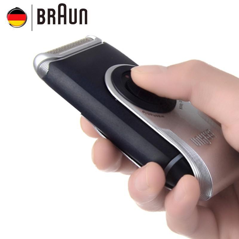 Máy cạo râu du lịch dùng pin AAA Braun M90 - Nhập khẩu tại Đức - Bảo hành chính hãng toàn quốc 2 năm