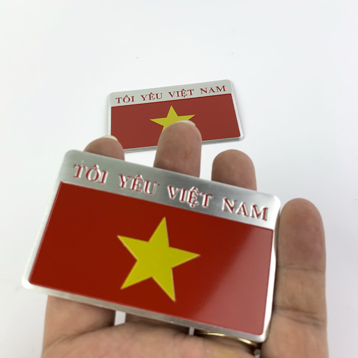 Bộ 2 Sticker kim loại hình cờ Tôi Yêu Việt Nam dán trang trí ô tô, xe máy (5cm x 8cm)