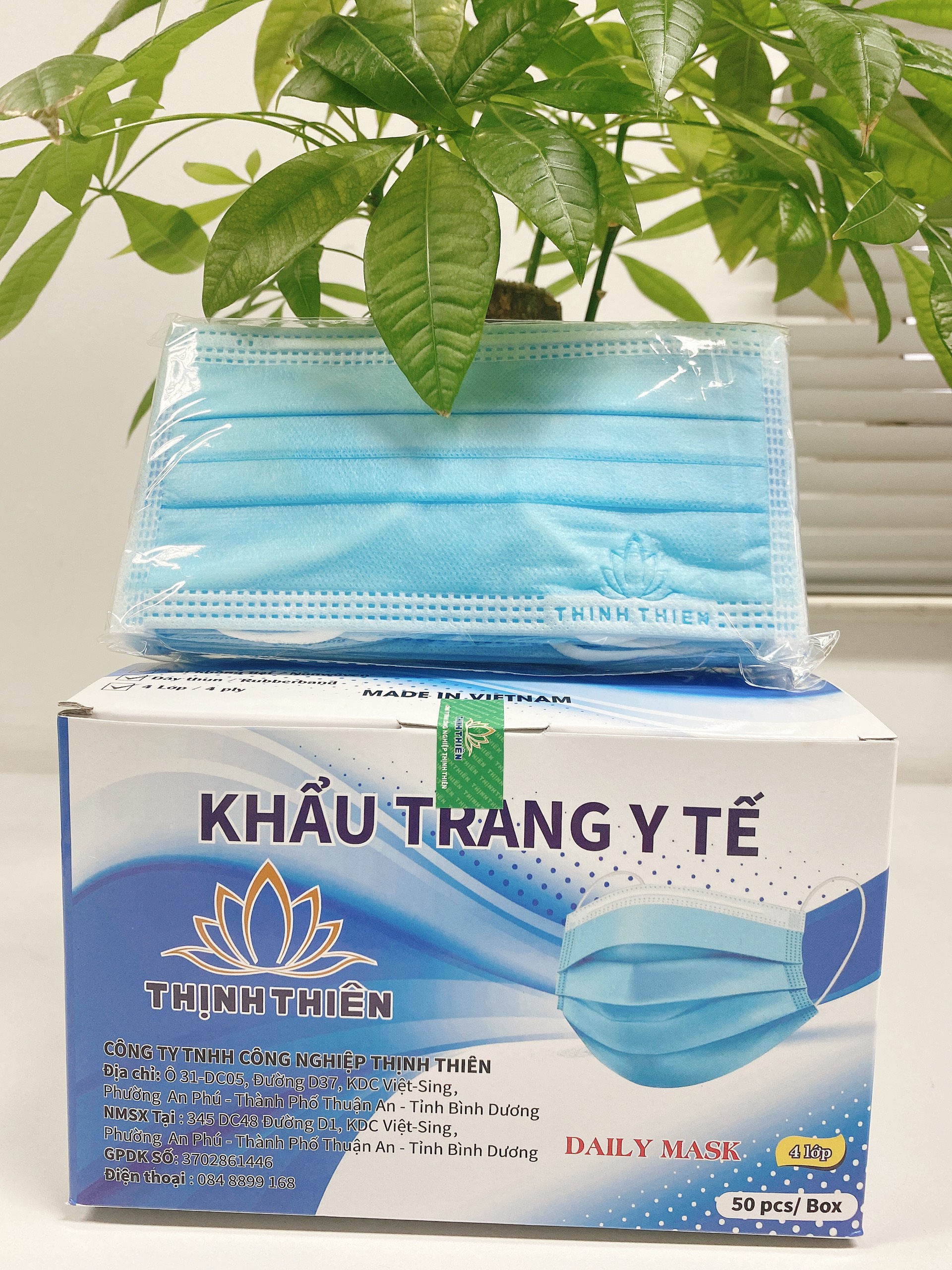 Khẩu Trang Y Tế 4 Lớp Thịnh Thiên (Hộp 50 Cái)