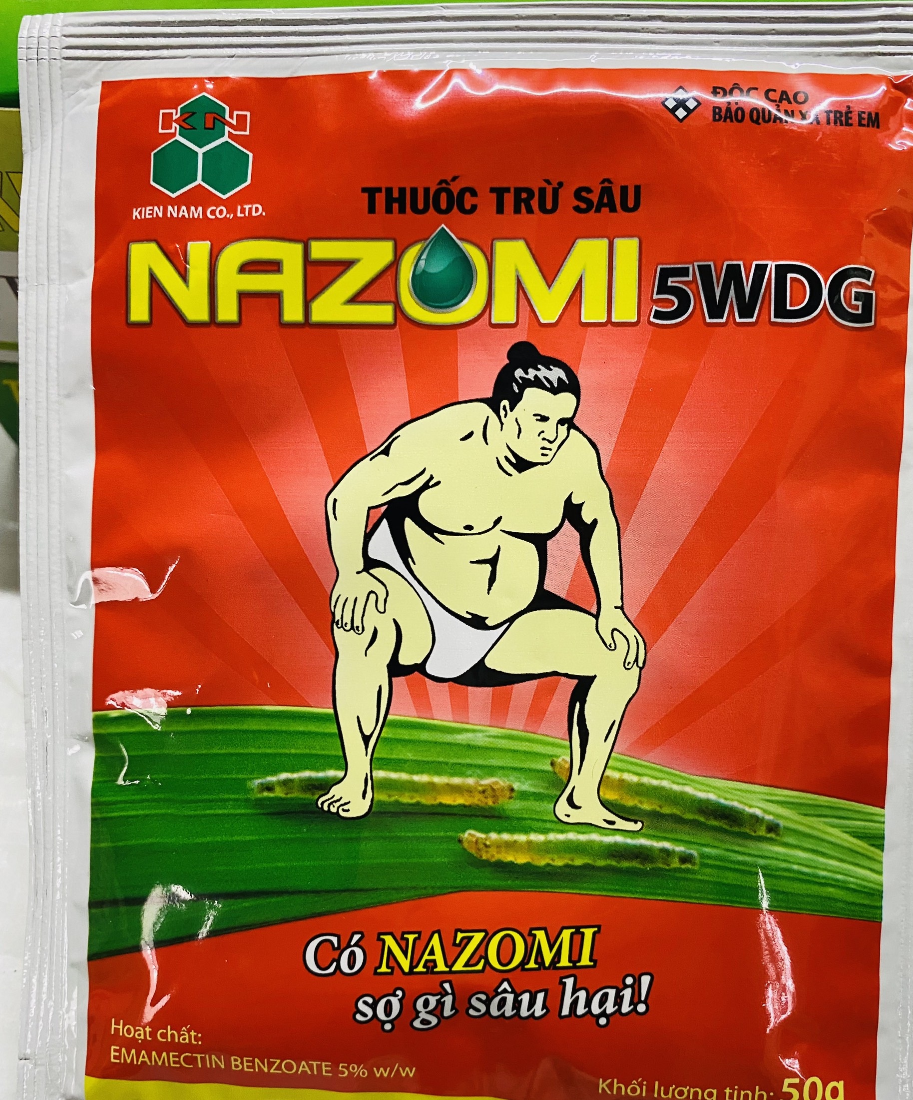 Combo trừ sâu Nazomi 50g và điều hoà sinh trưởng Gonik 15ml - Trừ sâu miệng nhai và chích hút, đặc biệt các loài đã kháng - Cây cho quả to, đẹp, màu sắc tươi sáng bắt mắt