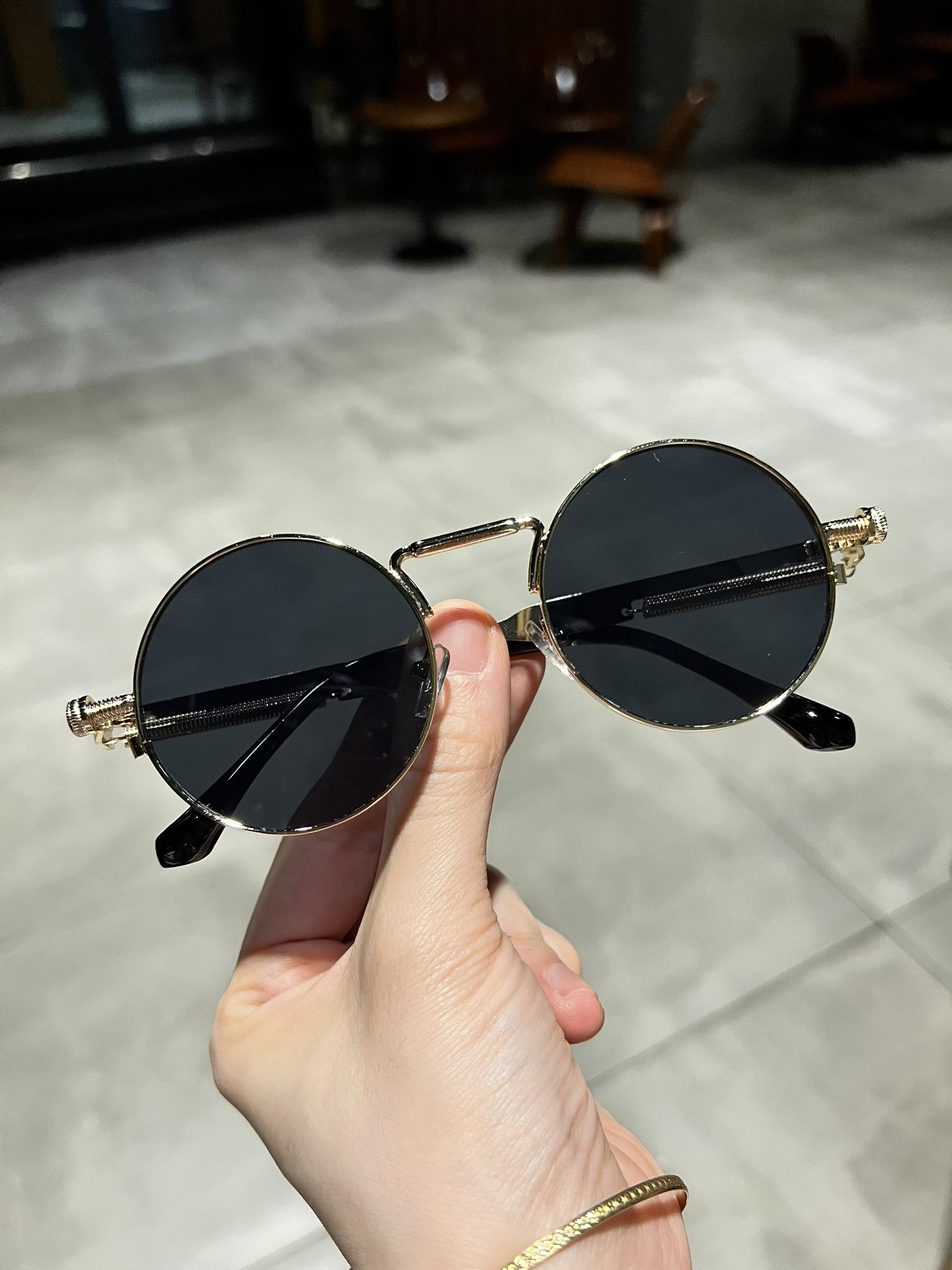 Kính râm Mắt tròn thiết kế hiện đại thời trang