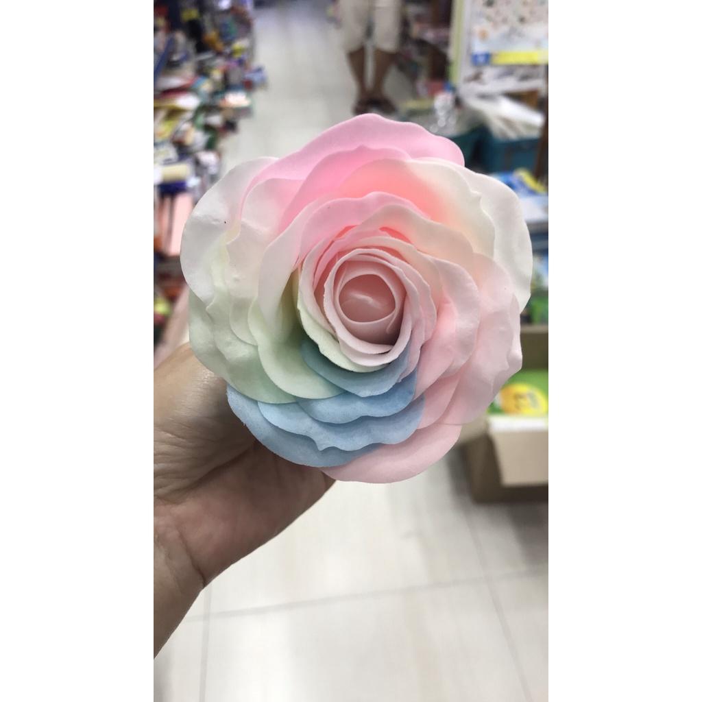 1 hoa hồng sáp ngũ sắc thom vĩnh cửu .