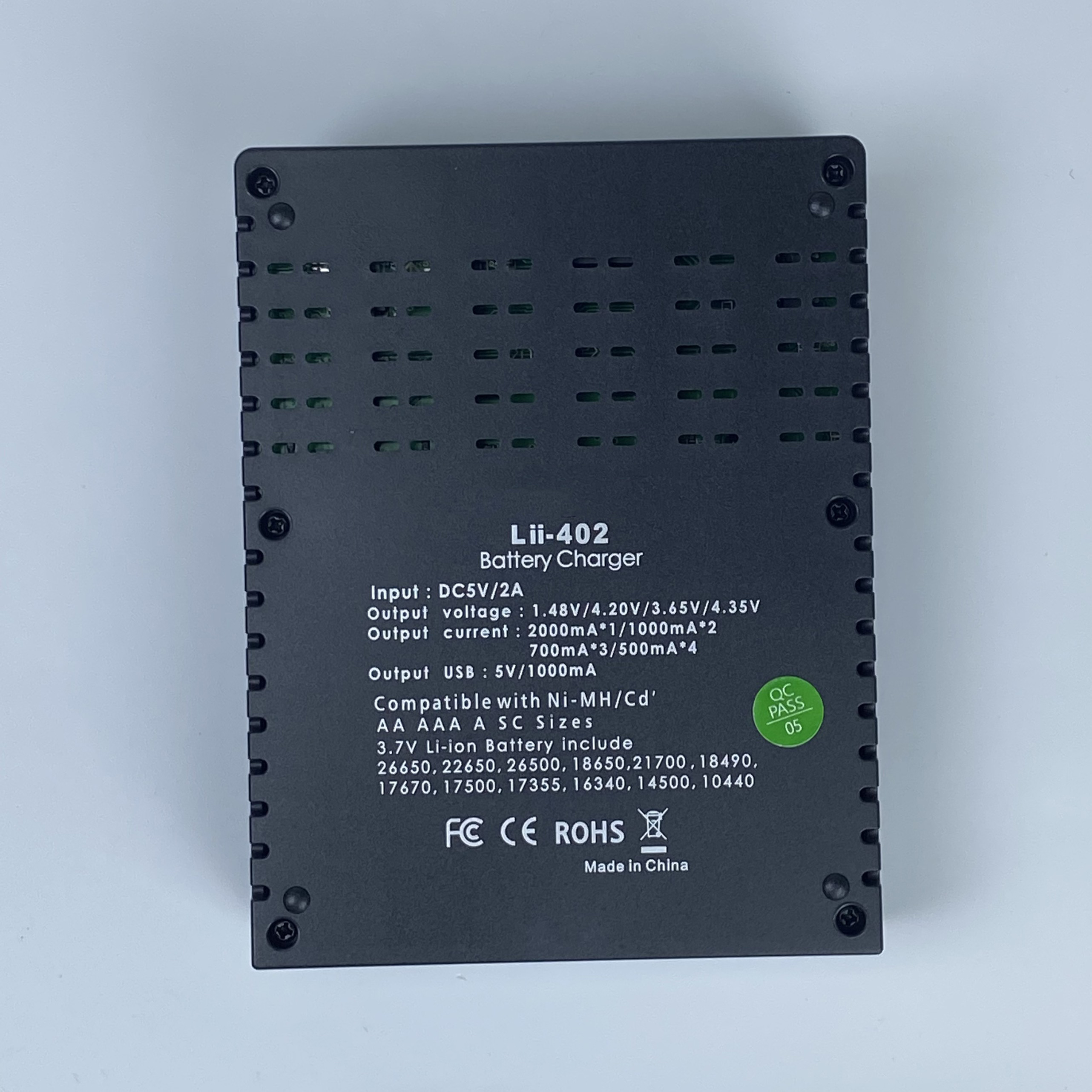 Bộ sạc pin đa năng Pin AA AAA 18650 26650 14500 Pin Lithium ion Ni-MH Lii-402 4 khay