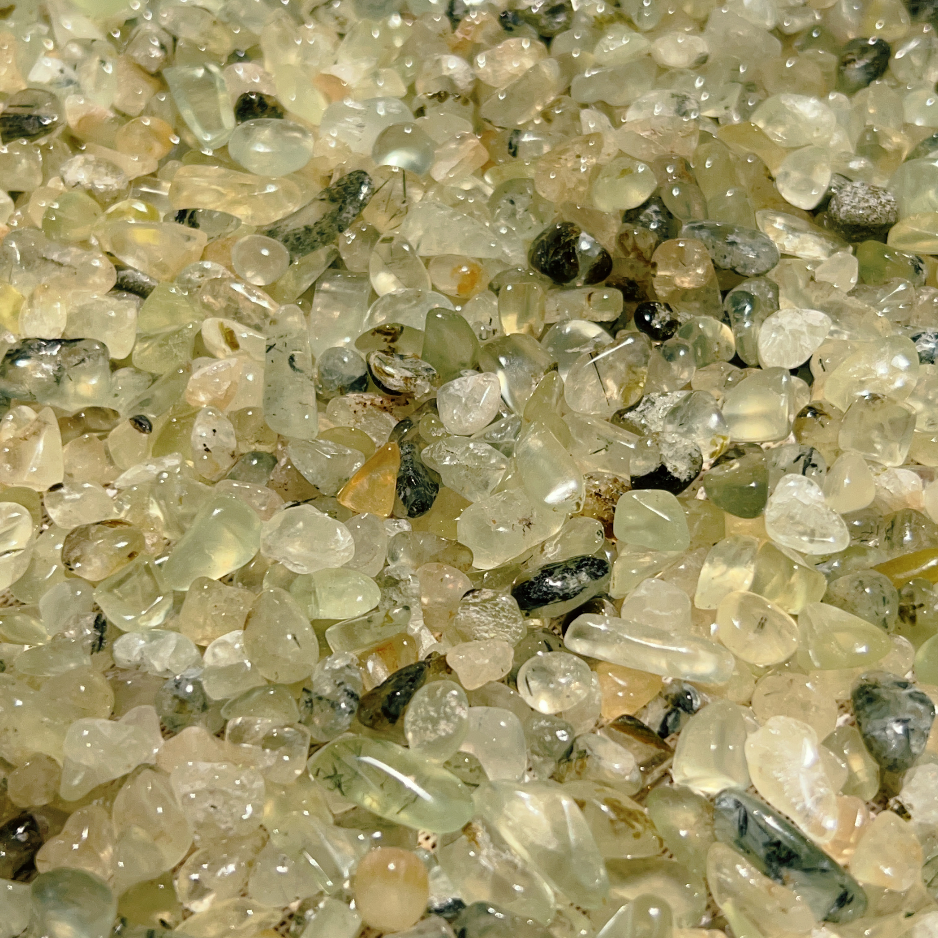 100g vụn đá Prehnite tự nhiên