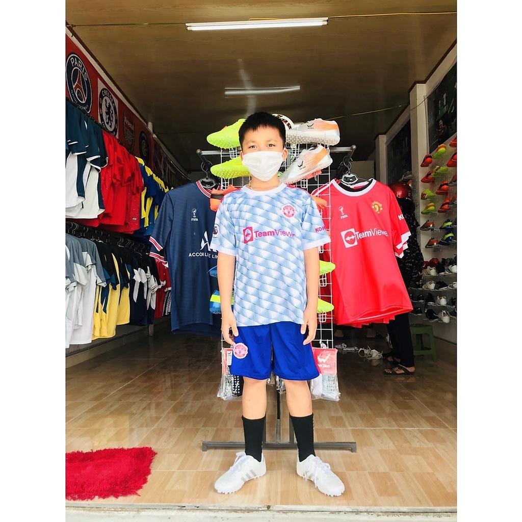 Siêu phẩm mẫu giày hót nhất năm đôi giày đá sân có cao cấp