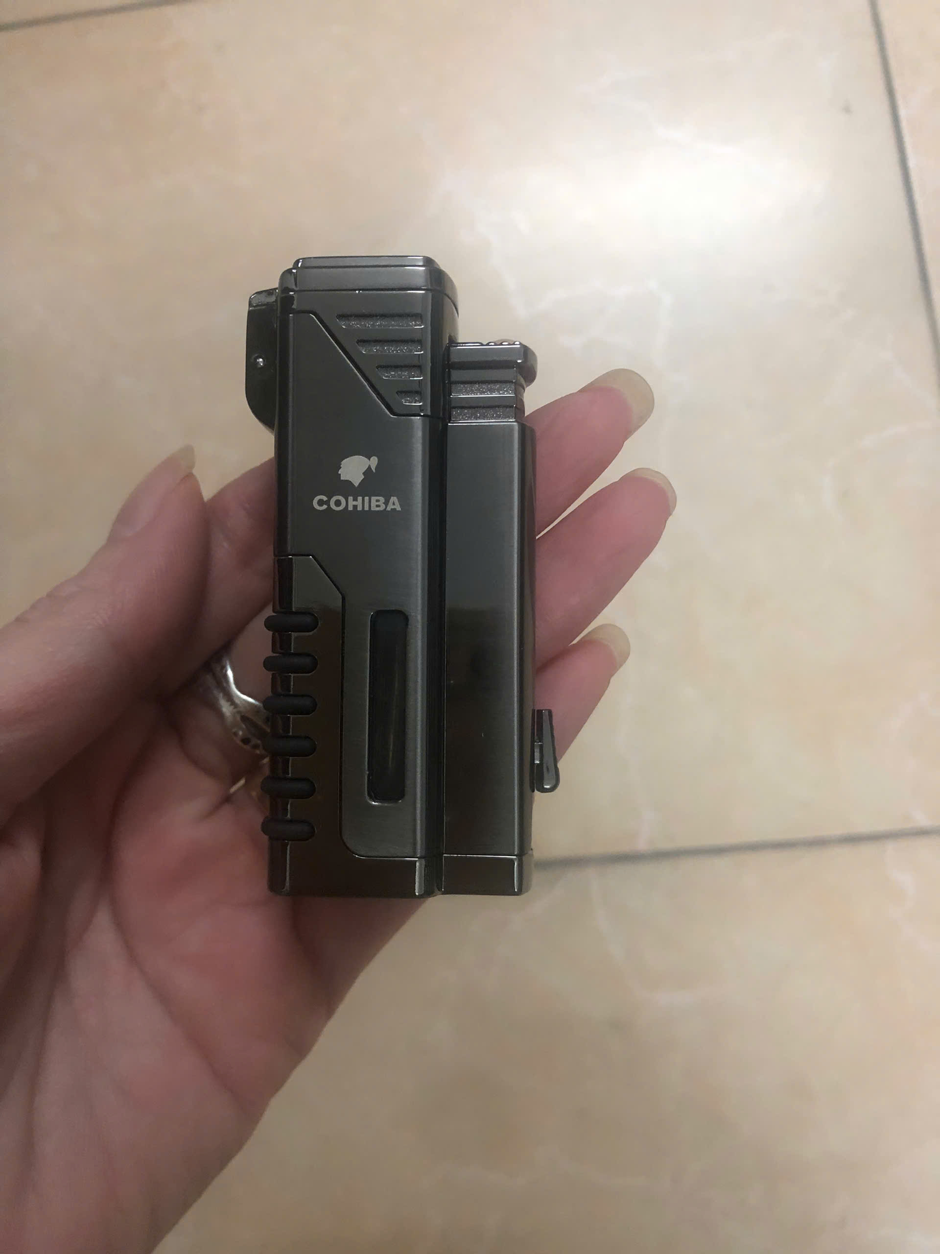 Vỏ hộp quẹt bật lửa khò 4 tia kèm đục, có ô quan sát dung lượng ga COB-002