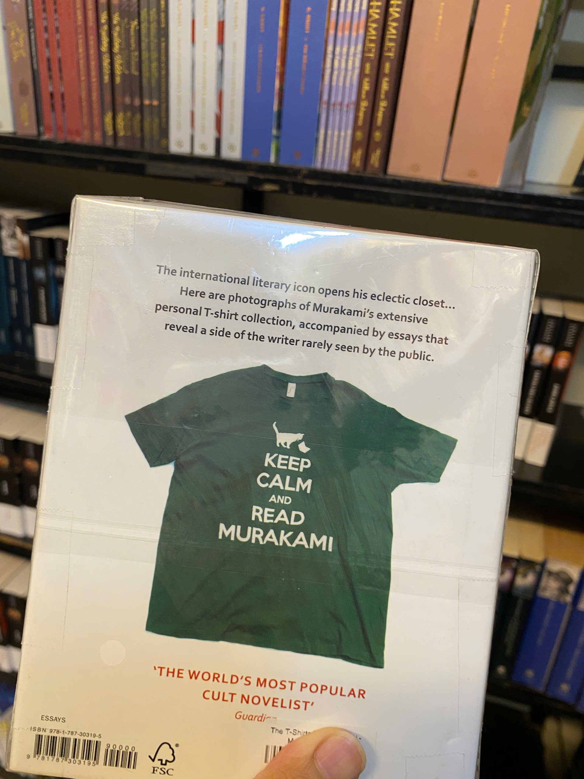 Sách - The T-Shirts I Love by Haruki Murakami | Japanese Literature /  Essays /  Memoir / Biography in English / Ngoại văn Nhập khẩu