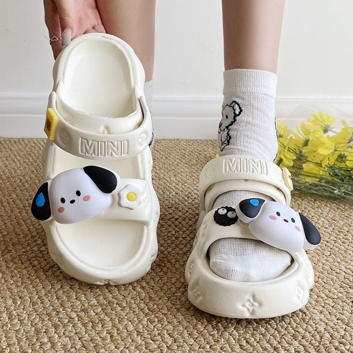 Sandal nữ đế cao 3.5cm quai ngang xoắn điệu đà chất nhựa EVA siêu nhẹ êm chân D320