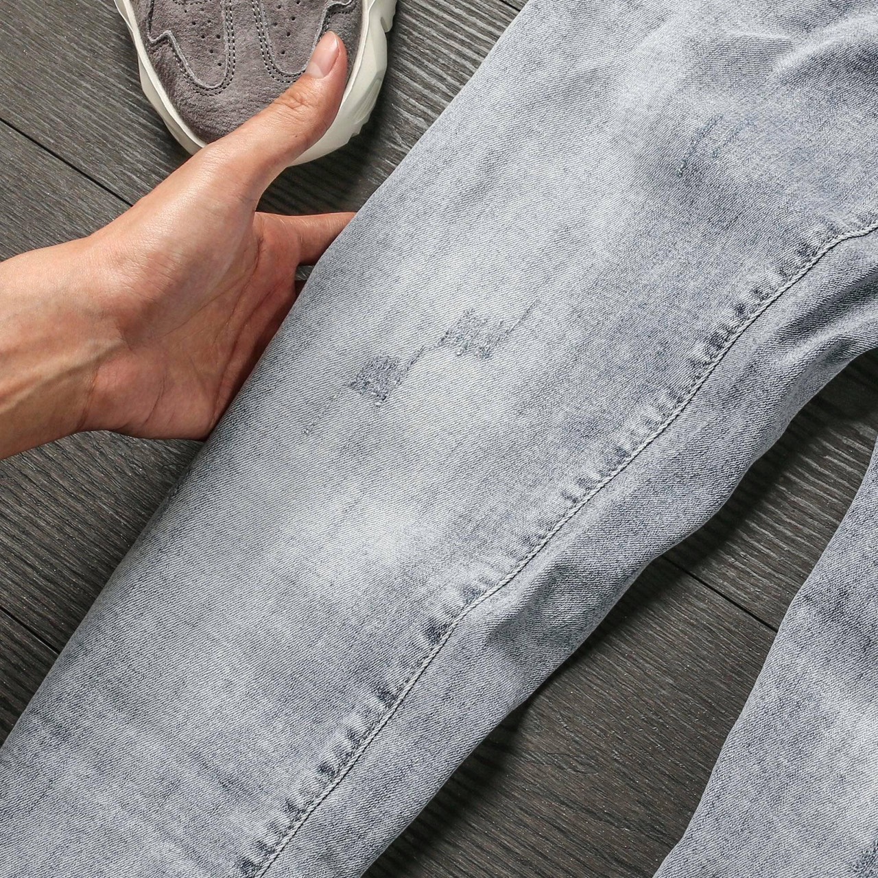 Quần jeans nam co dãn , quần bò nam kiểu trơn và xước thiết kế trẻ trung đơn điệu phá cách gồm 5 kích thước (28-32) Julido mẫu QJN099704 - Màu bạc xước