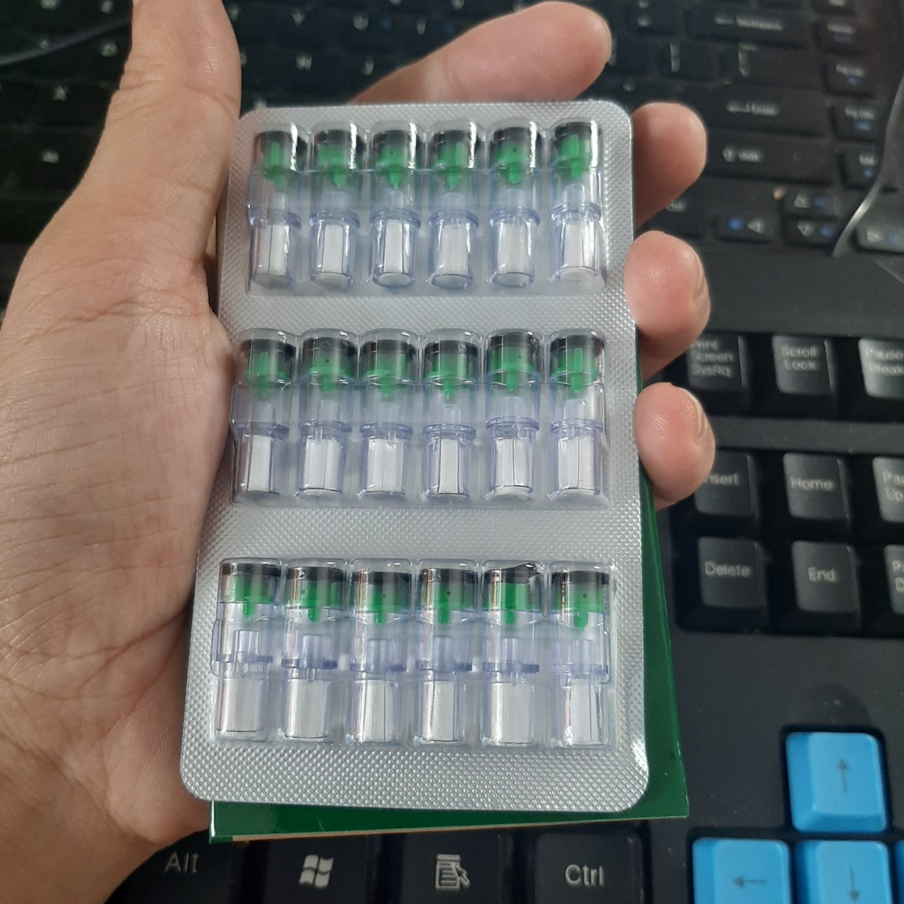 Hộp 18 đầu lọc thuốc