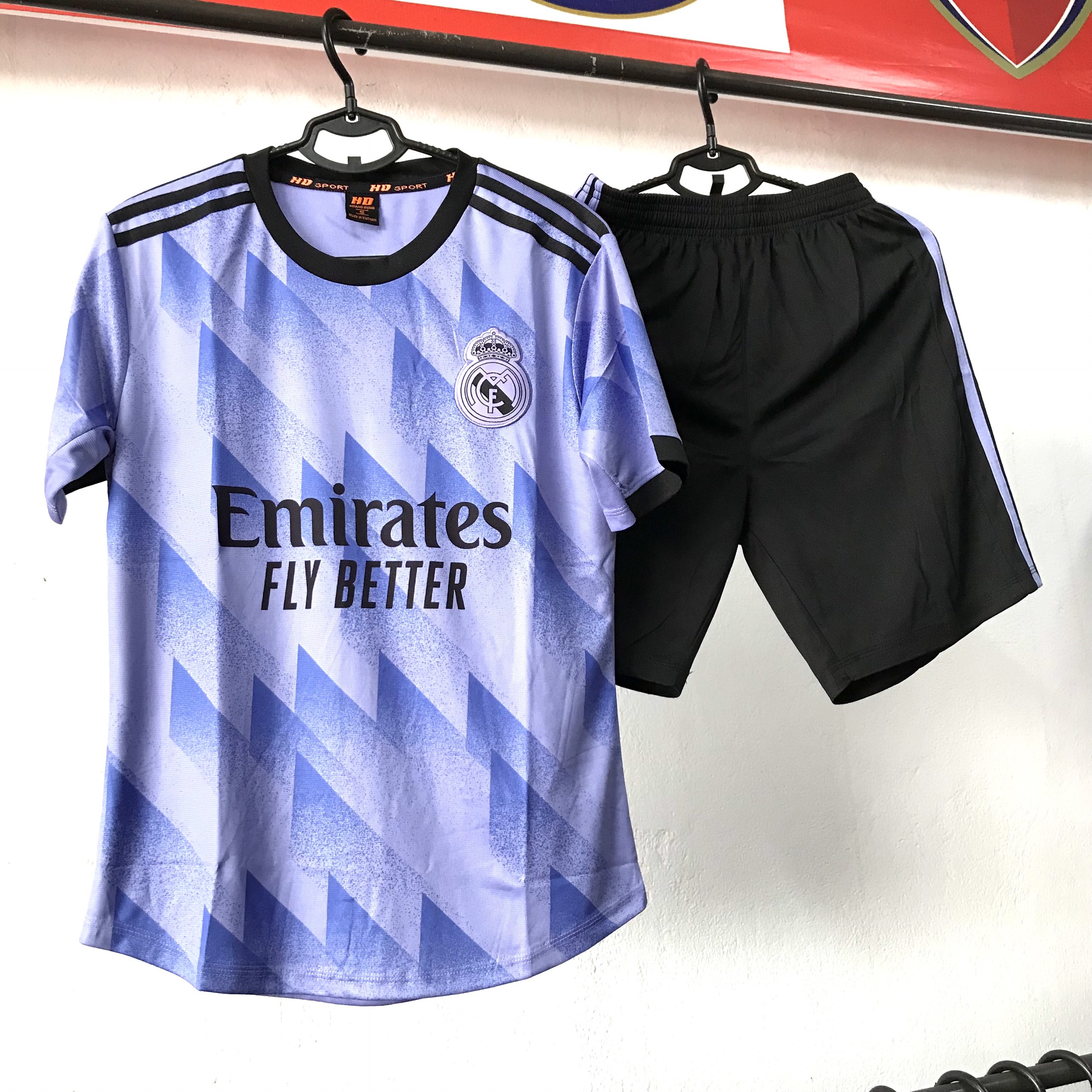 Siêu phẩm bộ quần áo đá bóng mùa hè hoàng gia tây ba nha cao cấp