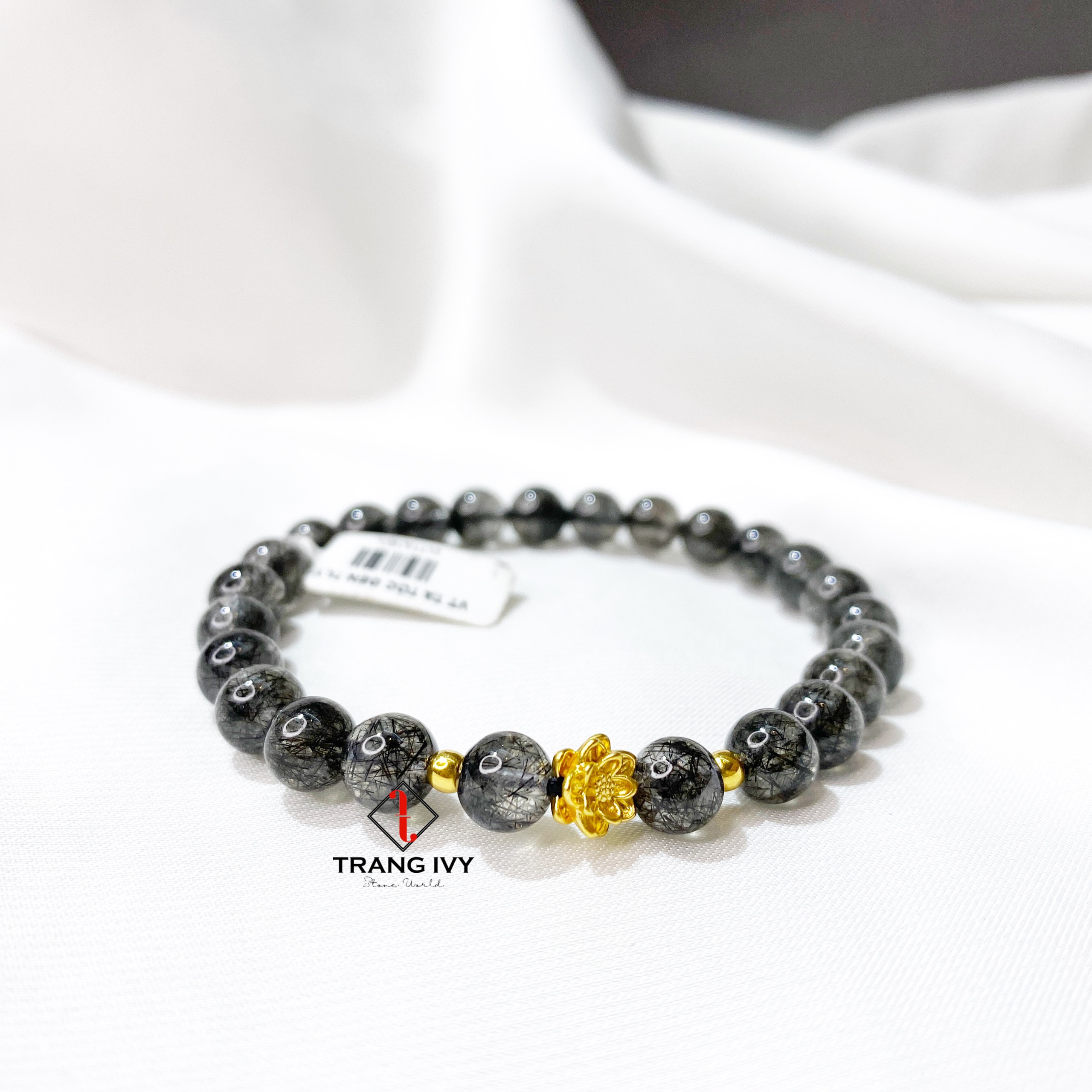 Vòng tay thạch anh tóc đen mix charm Hoa sen vàng 24k