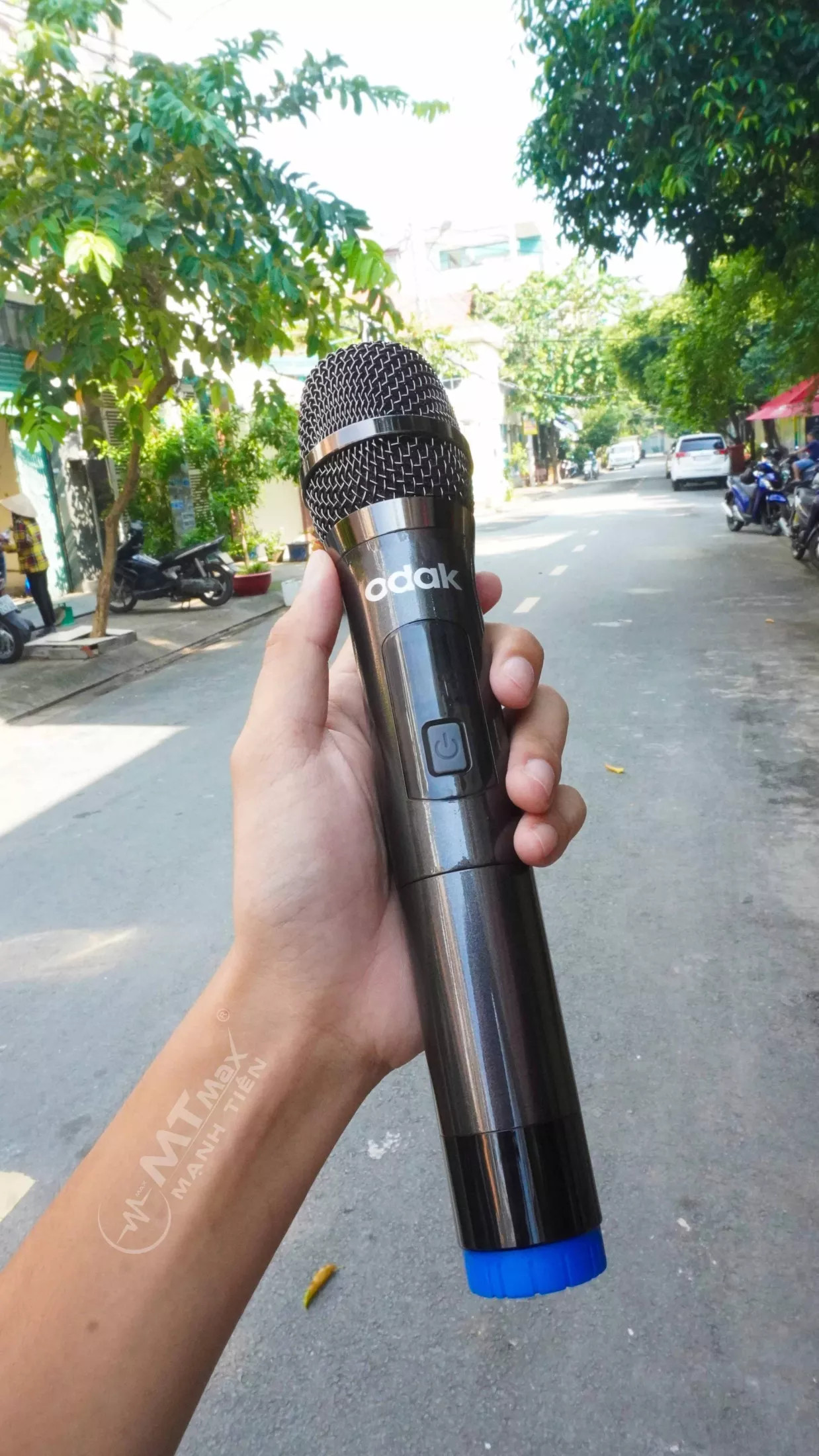 Loa Odak AD36-05 Di Động bluetooth Karaoke nhỏ gọn đầy đủ tính năng cao cấp chất lượng hoàn thiện âm thanh rất tốt tặng kèm micro không dây sang trọng