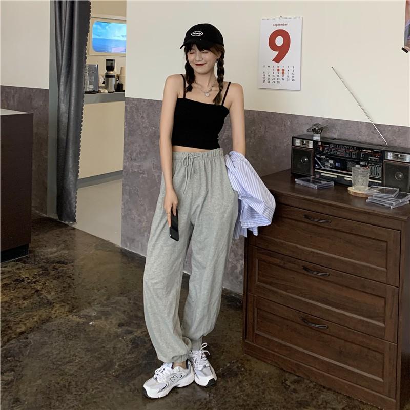 Áo thể thao bra hai dây bản to croptop màu đen CRA018
