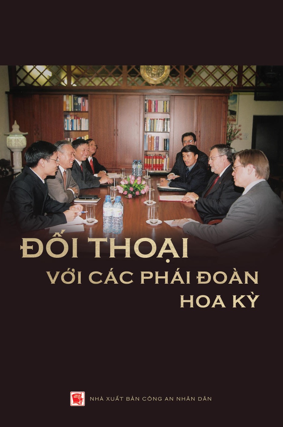 Đối thoại với các phái đoàn Hoa Kỳ