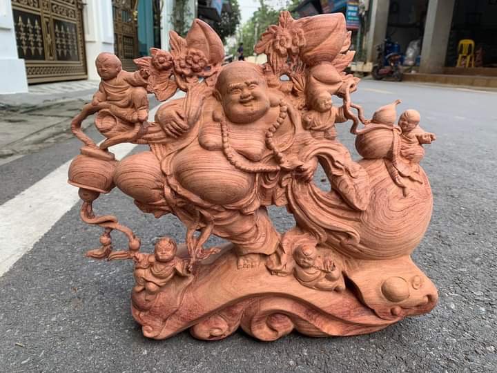 Tượng phật di lặc ngũ phúc kéo bao vàng bằng gỗ hương đá kt 40×35×16cm