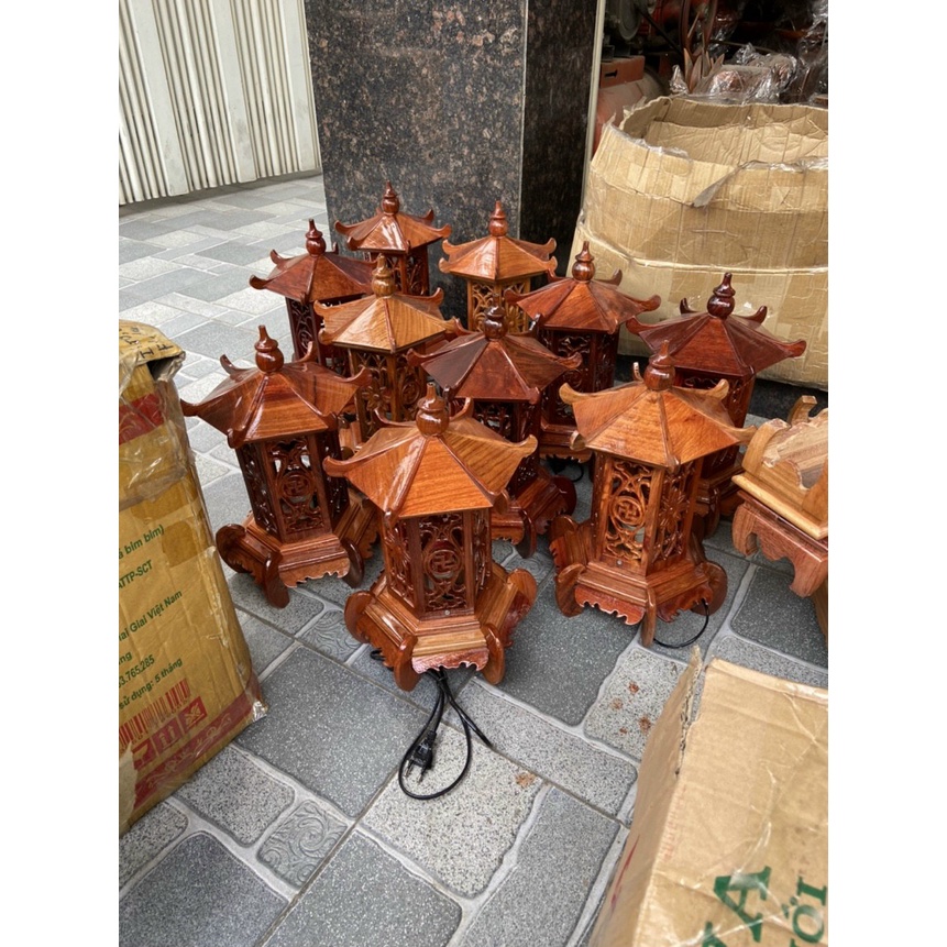 Cặp đèn thờ mái chùa gỗ hương cao 48cm