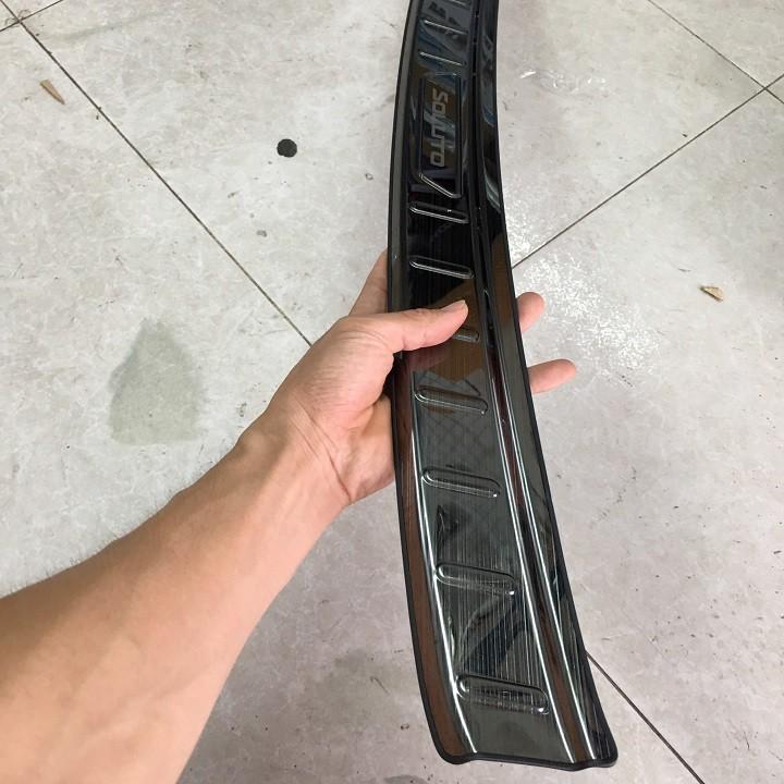 Ốp chống trầy cốp trong, ngoài xe Kia Soluto 2018-2023 titan cao cấp