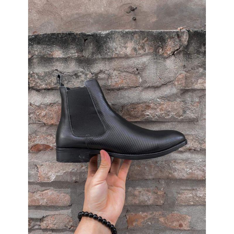 Giày chelsea Boots da bò dập vân