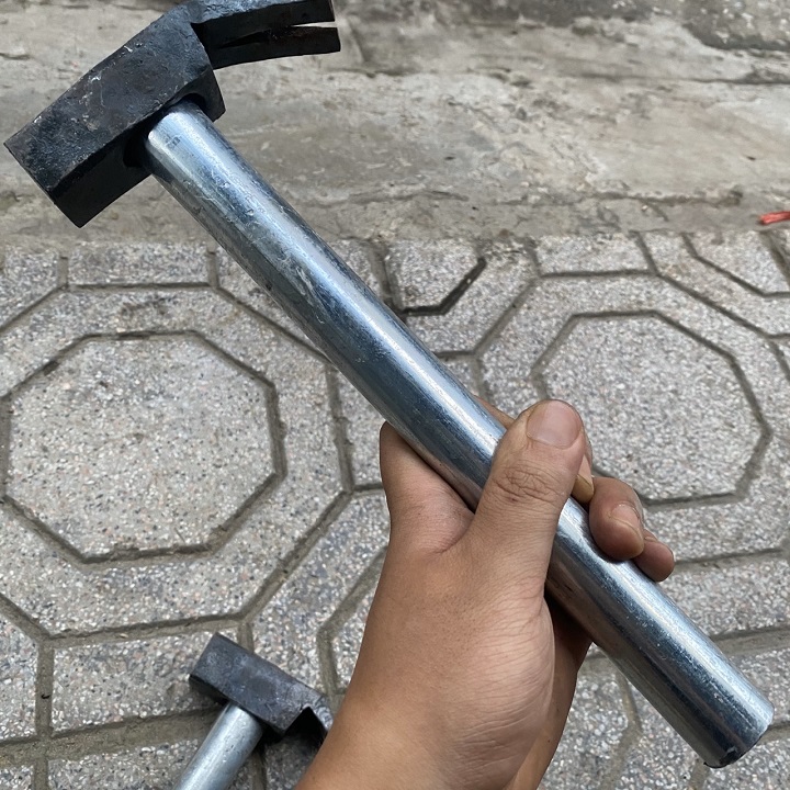 Búa nhổ đóng đinh cán sắt 0.5kg