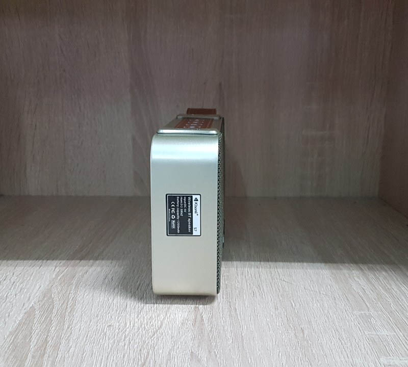 Loa bluetooth Kisonli S7 có quai xách hỗ trợ thẻ nhớ/USB/FM/AUX/Thoại rãnh tay (màu ngẫu nhiên) Hàng Chính Hãng