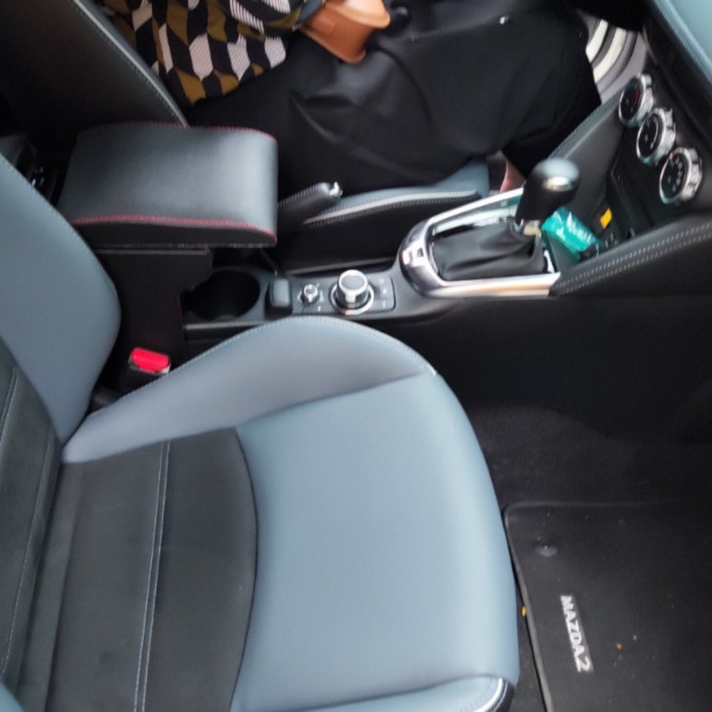 Hộp Tỳ Tay Mazda 2 Kibbet Không Khoan vít - Hàng Theo Xe - Mẫu Mới