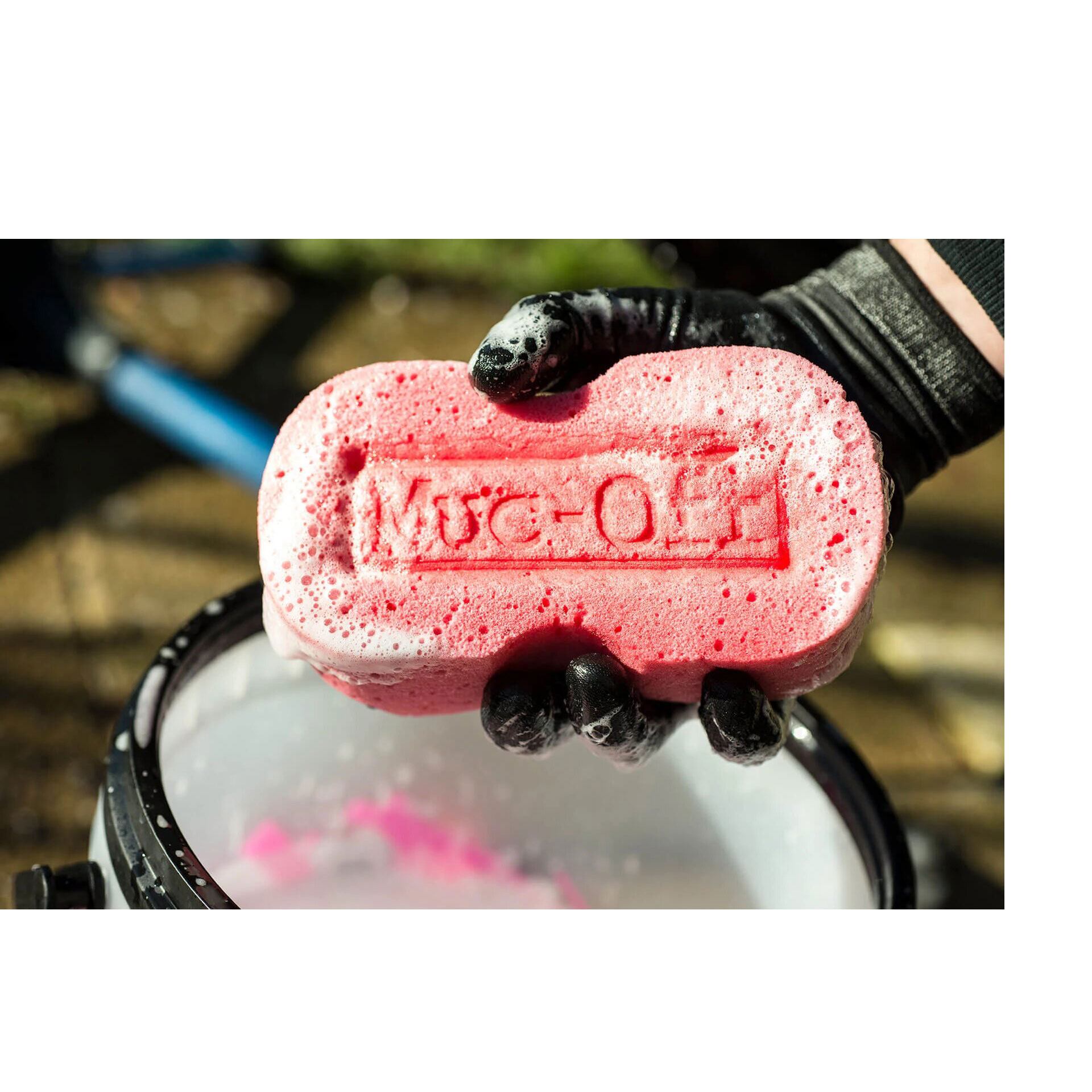 Bọt Biển Rửa Xe đạp, Xe máy và Ô tô Muc Off Expanding Microcell Sponge