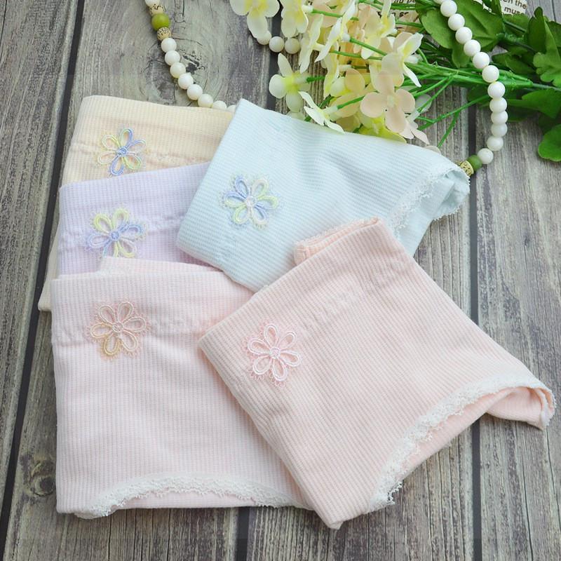Set 5 chiếc quần lót nữ gân tăm viền ren thêu hoa chất mềm mại thoáng mát, nữ tính