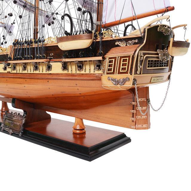 Mô Hình Thuyền Chiến Bằng Gỗ USS Constitution Medium Dùng Để Trưng Bày Trang Trí Dài 74 Cm