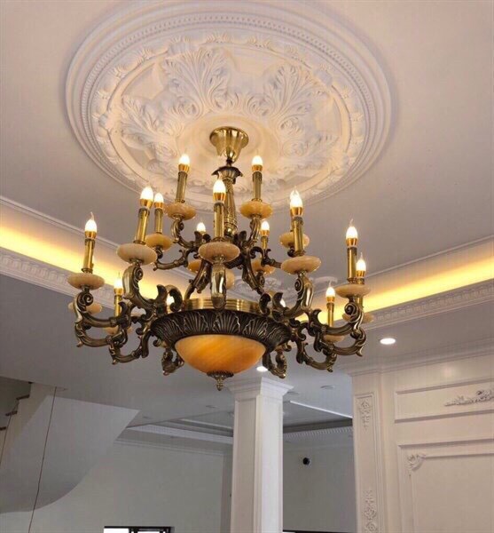 Đèn chùm đồng đá 18 tay phòng khách phong cách tân cổ điển cao cấp DCN