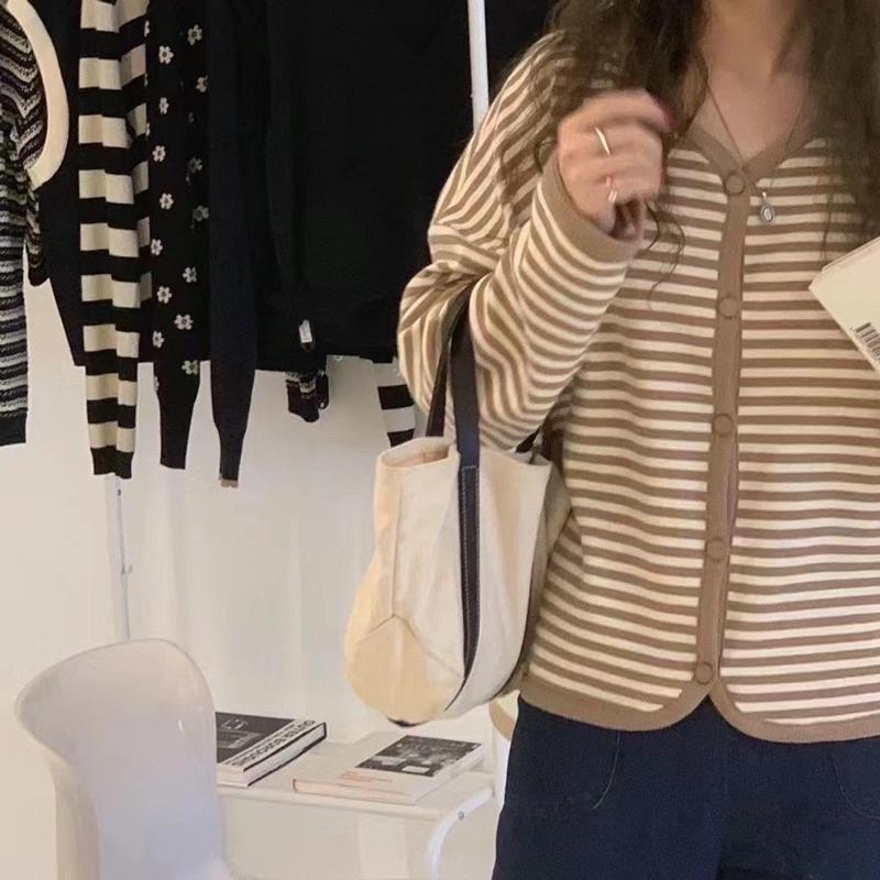 Cardigan kẻ sọc nỉ thu đông