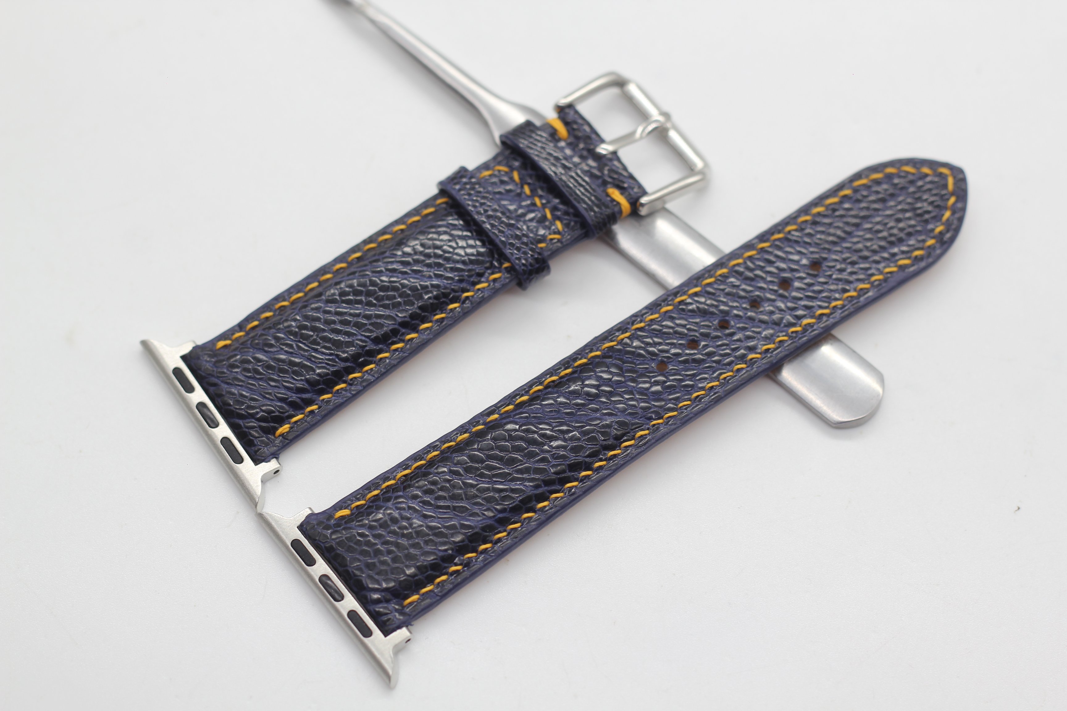 Dây Đeo Thay Thế Dành Cho Dòng Apple Watch, Dây Đồng Hồ Chính Hãng Da Đà Điểu Handmade Màu Xanh Khóa Kim AWOT-01