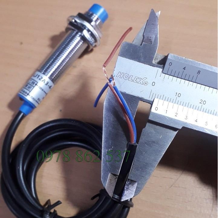 Cảm biến tiện cận phi 12 loại 2 dây -220v-NC-NPN(thường đóng)- LJ12A3-4-J-DZ