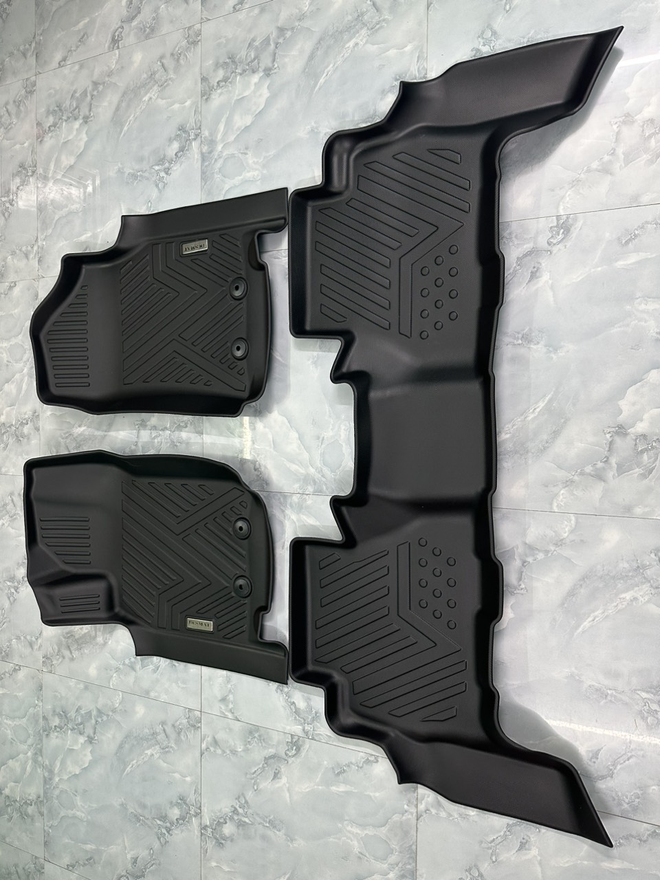 Thảm lót sàn cho xe Nissan Terra 2018- nay thương hiệu DCSMAT, chất liệu TPE cao cấp