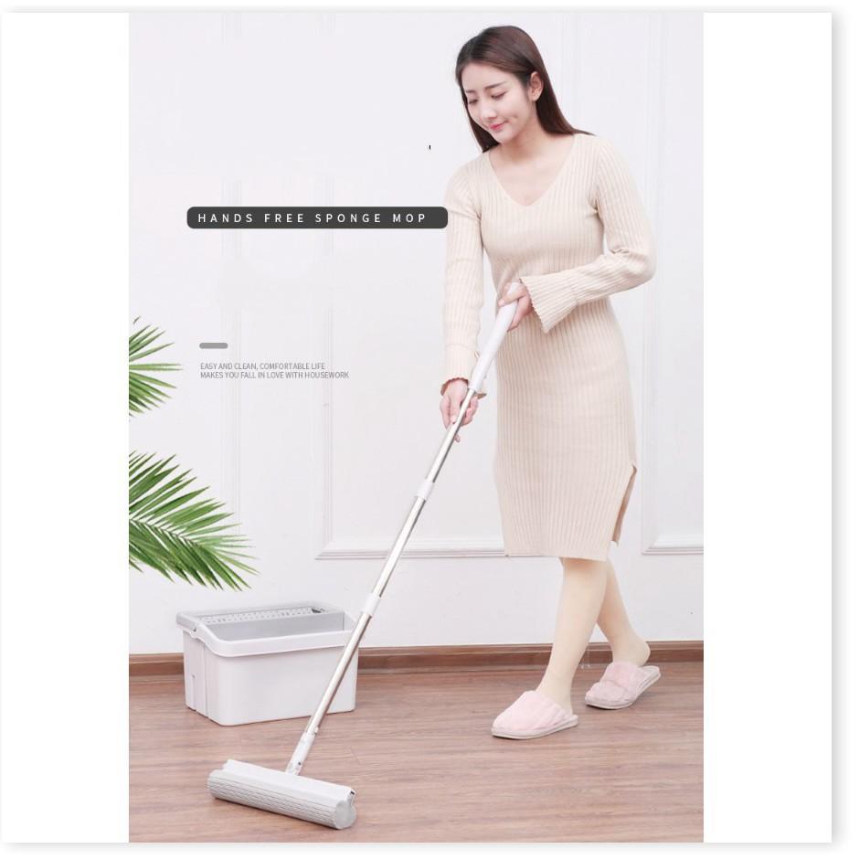 Sản Phẩm  Bộ cây lau nhà kèm thùng đựng thấm nước cao su 33cm JAPAN TECH