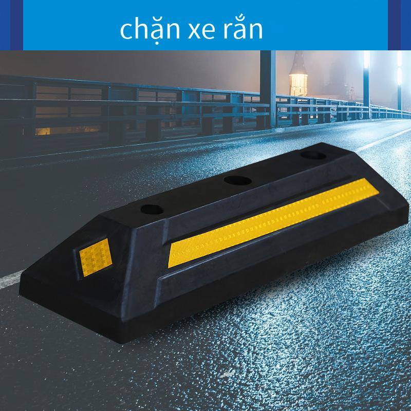 Đảm bảo chất lượng không gian để xe cao su không gian đậu xe cọc đất dày chống va chạm tam giác giữ chỗ khung cọc khung cột xe riêng chiếm nhà để xe