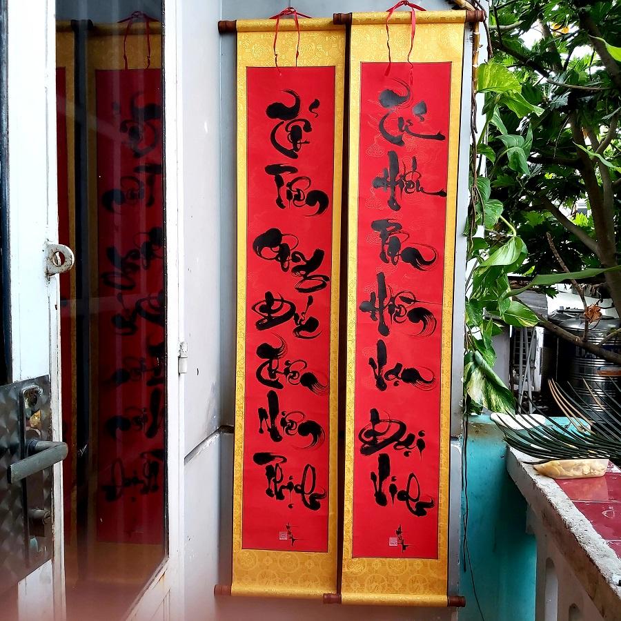 Câu đối tổ tiên. Đối lụa kích thước 30cm x 160cm. Quà tặng ông bà,cha mẹ,bạn bè,đối tác. Quà tết