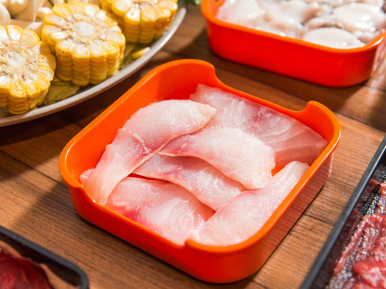 CÃ¡c loáº¡i thá»t vÃ  háº£i sáº£n ÄÆ°á»£c sÆ¡ cháº¿ sáº¡ch sáº½, giÃºp ná»i láºu thÃªm Äáº­m ÄÃ 