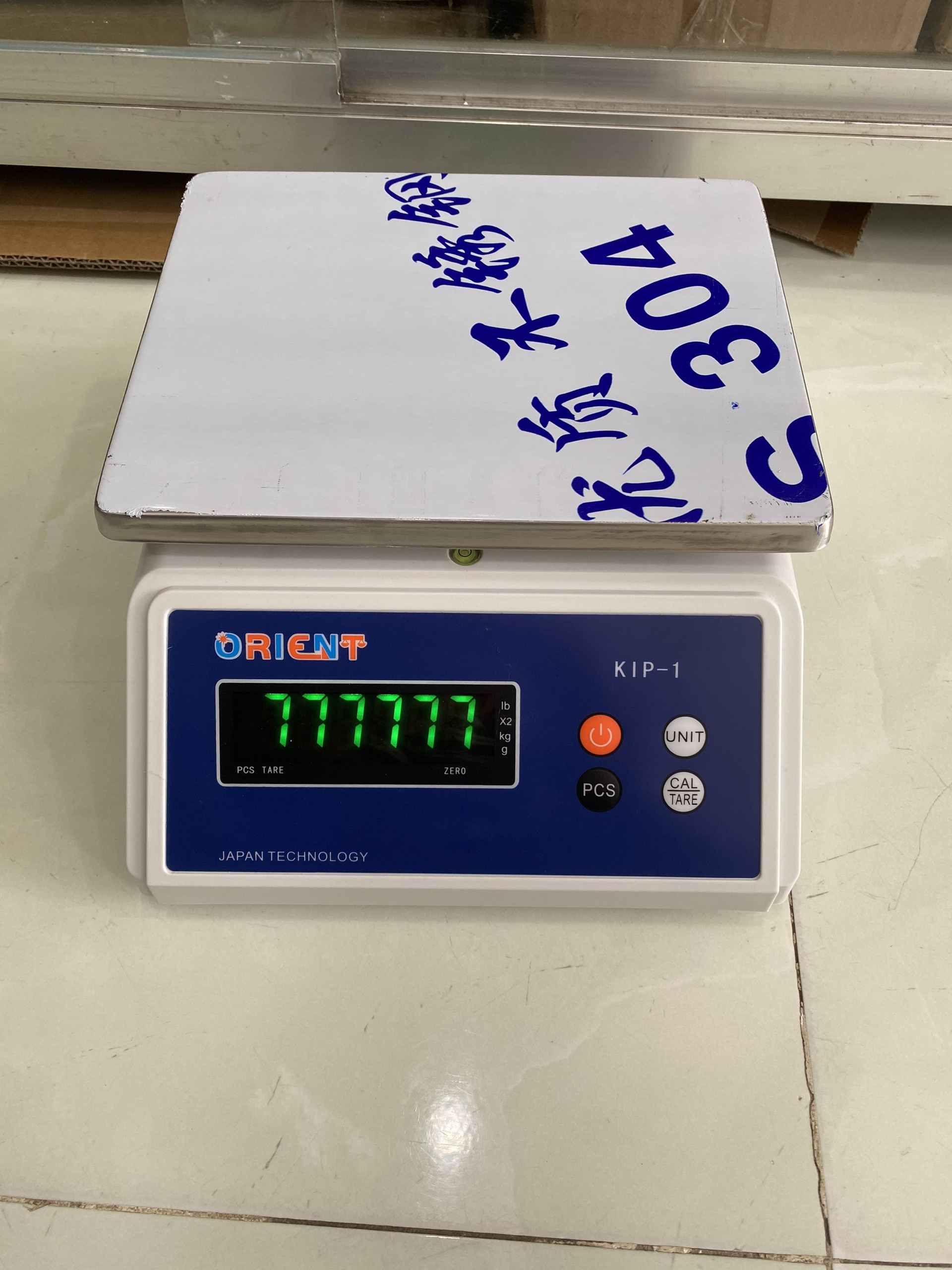 CÂN 30KG CHỐNG NƯỚC 2 MẶT SỐ KIP-1