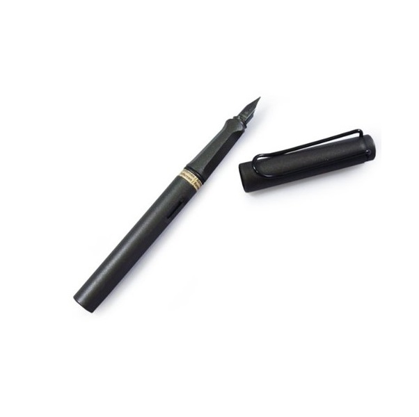 Bút máy Lamy Safari - Màu đen nhám (Matte charcoal) - Ngòi M - L17