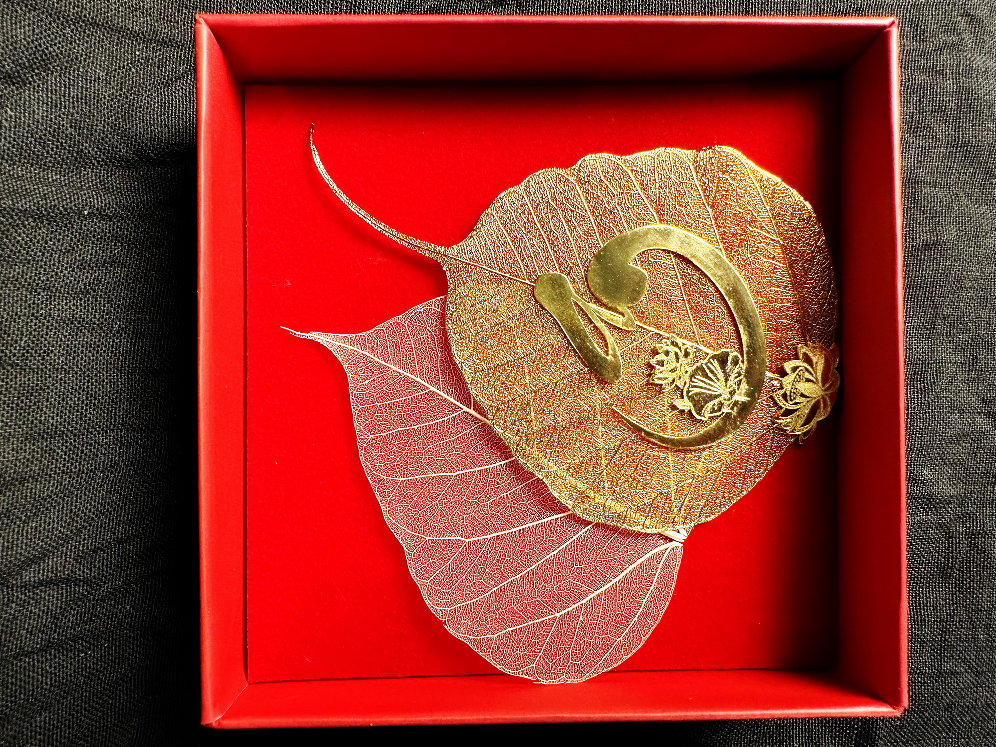 Lá bồ đề mạ vàng 24K