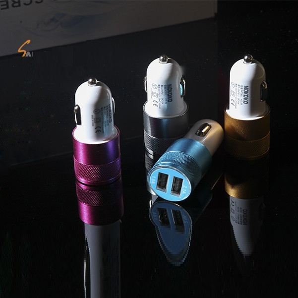 Tẩu cắm sạc trên ô tô 2in1