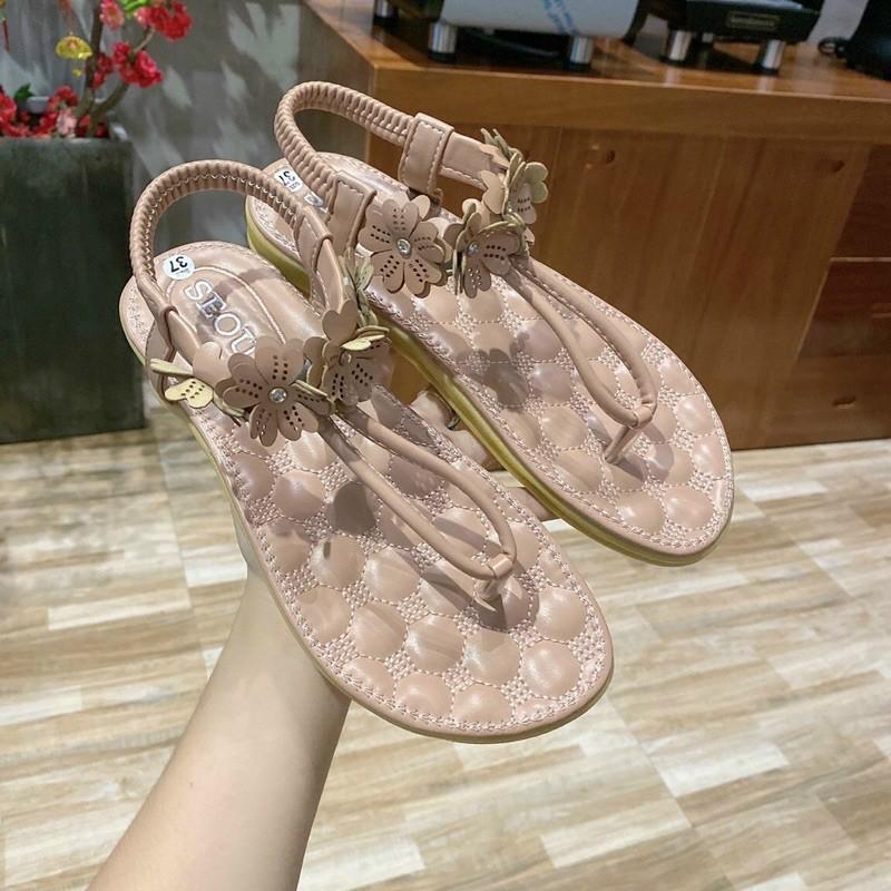 Sandal kẹp quai T hoa nhí lót thêu êm gót 2cm