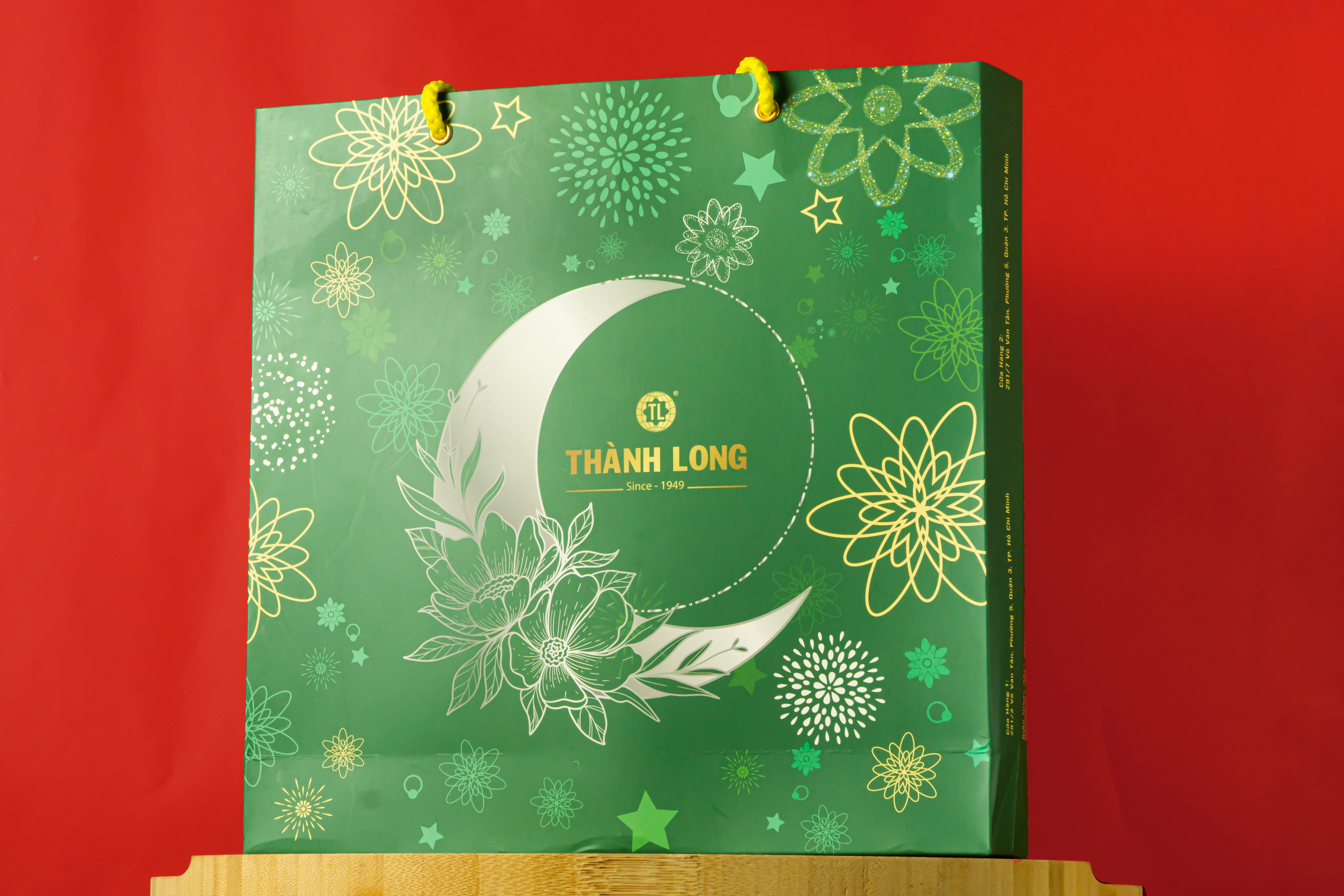 Hộp Bánh Trung Thu 4 bánh 1 trứng 150g Hồng Phúc - Thành Long (600g) - VIỆT NAM